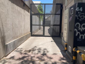 Departamento en 5° sección, a metros de bares, buses, centro